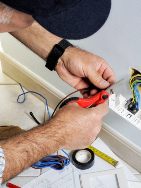 Electrician near me ervices provided by Los Angeles Electric Inc
