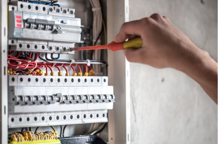 Electrician maintenance services provided by Los Angeles Electric